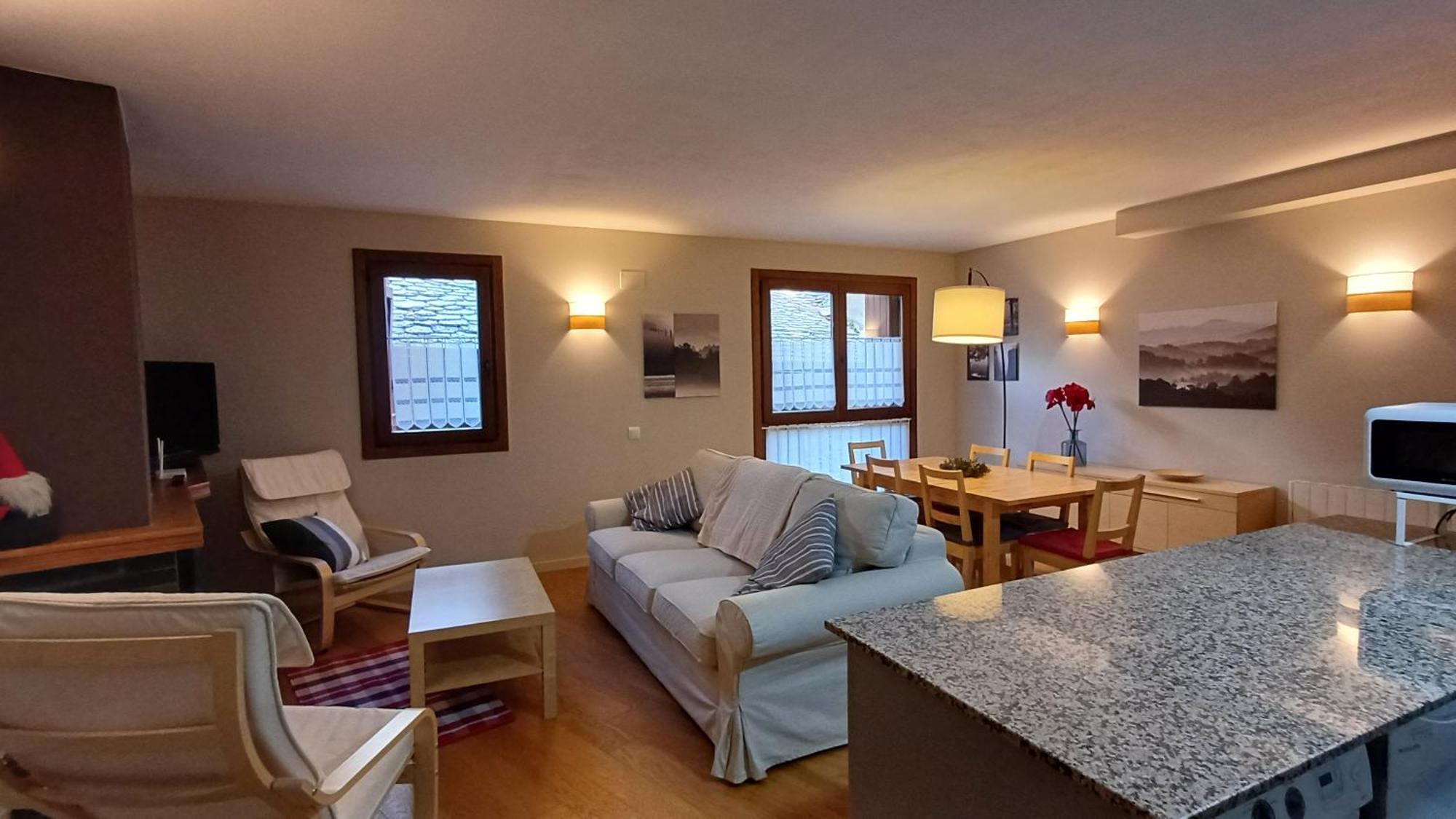 Muntanyes I Neu Apartment *